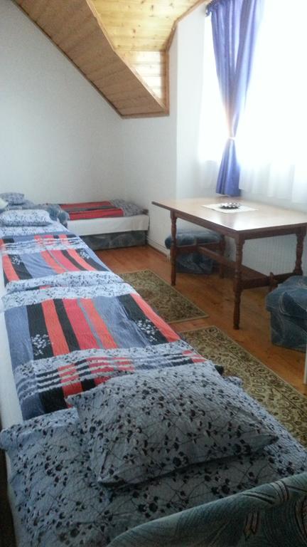 Csokonai Guesthouse Замарди Номер фото