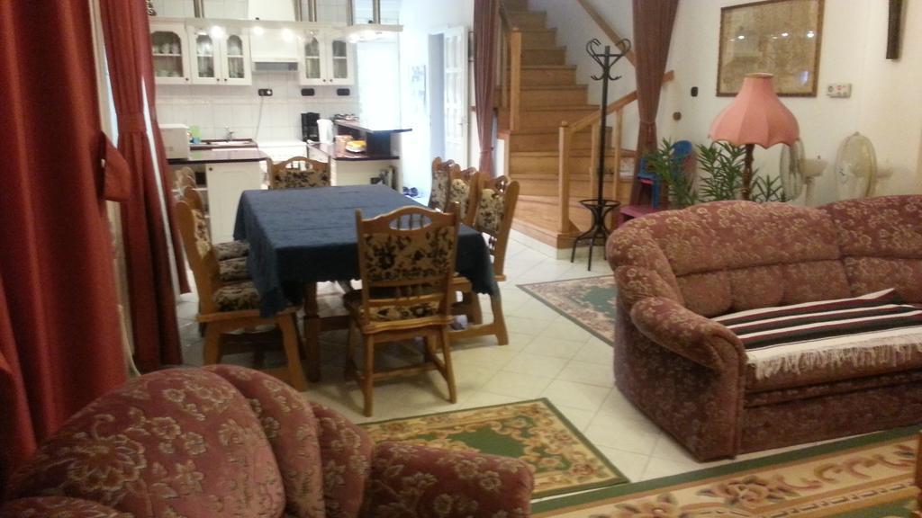 Csokonai Guesthouse Замарди Номер фото